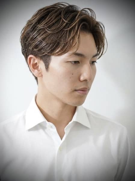 直毛の方にはニュアンスパーマを。