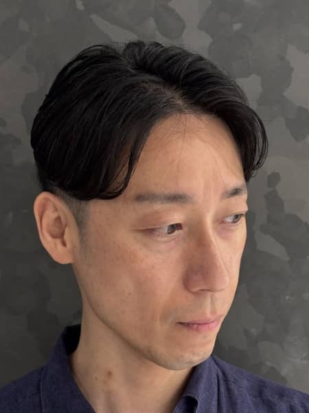 癖毛も味方に！ナチュラルセンターパート！