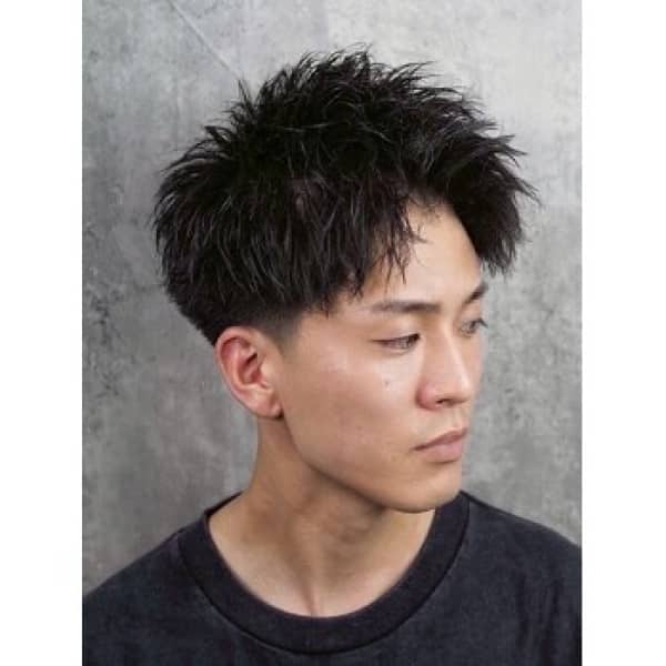 爽やかさと好印象を両立。“ショートアップバング”