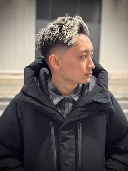 【清潔感×男らしさ】スキンフェードアップバングが今アツい！