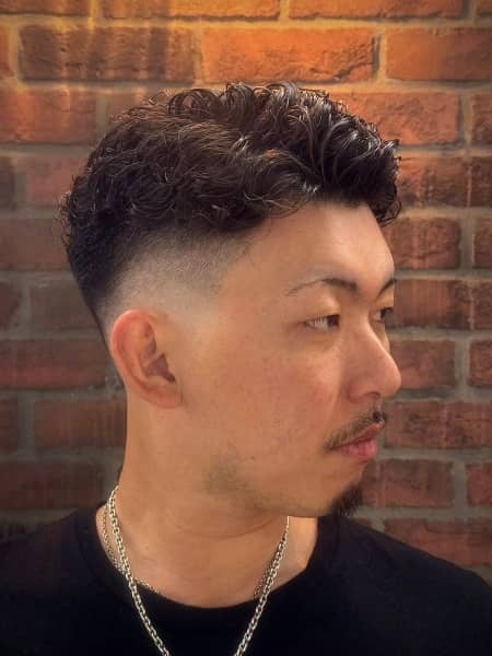 【スキンフェードアップバングパーマで最強の第一印象を作ろう】