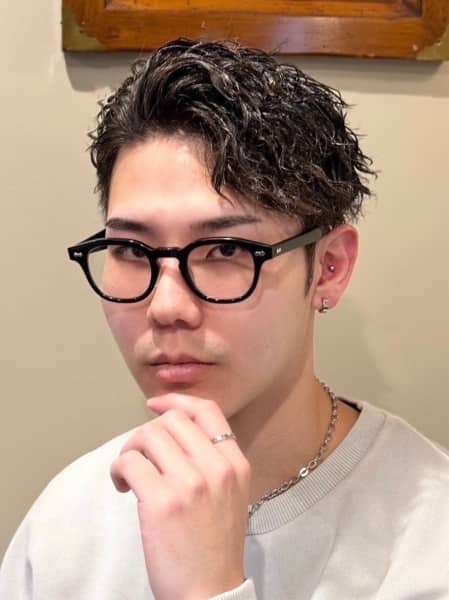 動きと立体感を引き出すショートツイスト