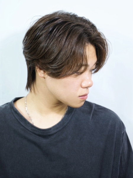 大人の魅力を引き出すセンターパート