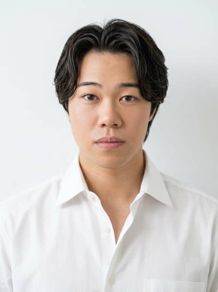 大人の余裕をつくるセンターパート