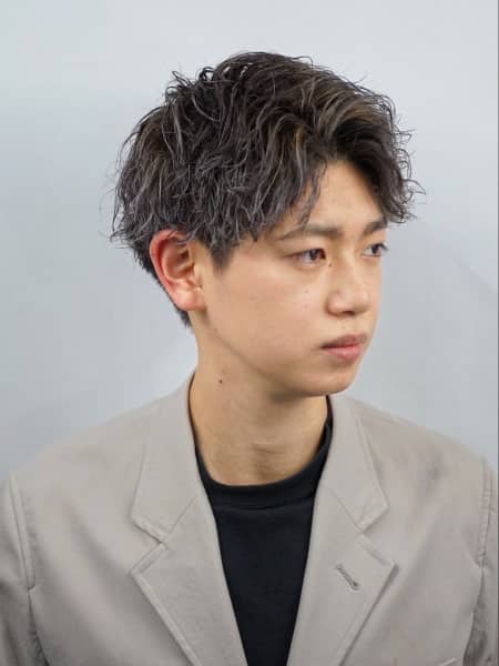 やりすぎない色気の大人ゆるパーマ
