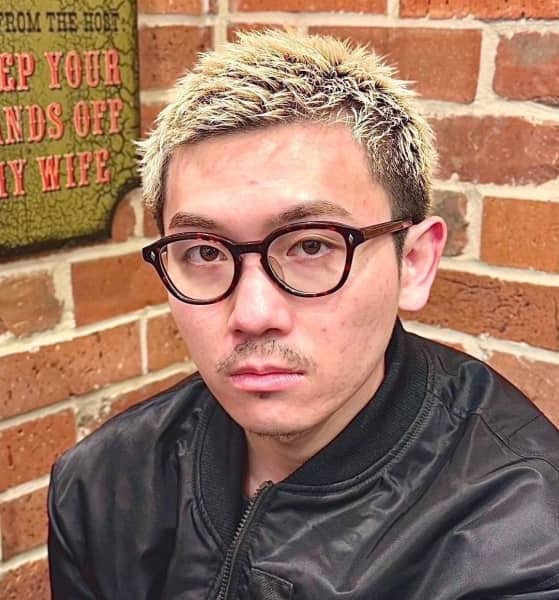 存在感抜群の金髪ショート