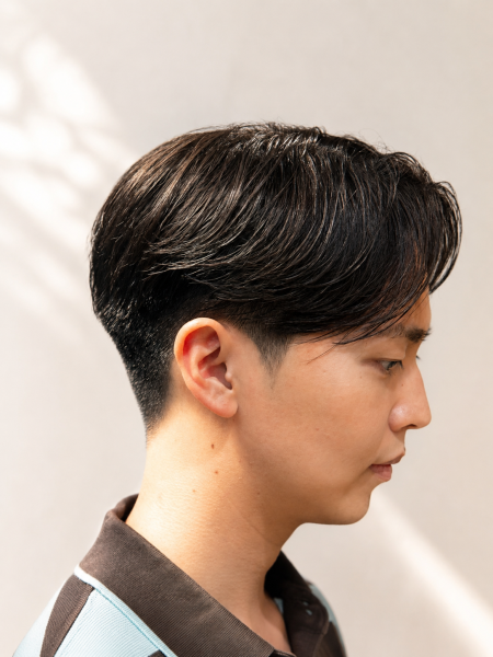 曲がる縮毛矯正で自然なセンターパートに｜朝のセットが驚くほど簡単に