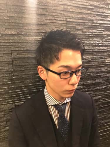 【メンズヘア】ビジネスシーンで対応できるかっこいいヘアスタイルとは…？