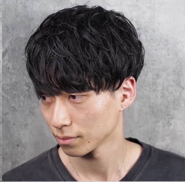秋冬、重めスタイルに“動き”をプラス