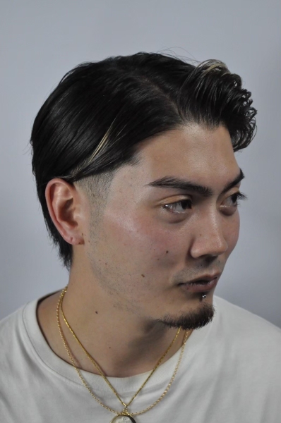 フェードで爽やかな印象を演出
