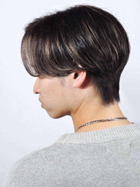 清潔感と立体感。大人のナチュラルショート