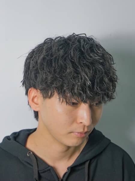 できる男の秋支度。印象を変えるパーマスタイル