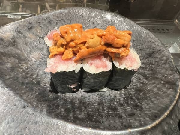 美味しい鮨屋に出会いました。