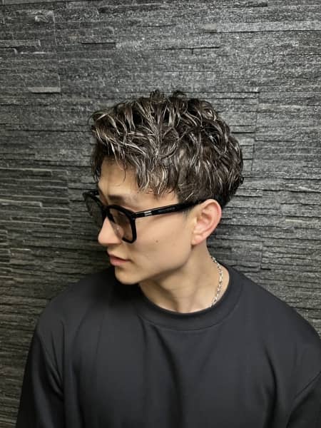 秋冬のモテ髪は“束感ショート”で決まり