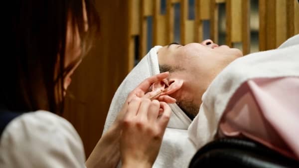 耳掃除で頭も気分もスッキリ！
