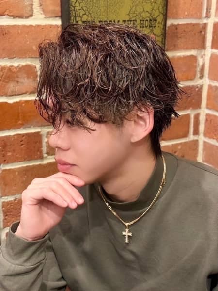 濕髮感×兩側剃短，男人味激增！