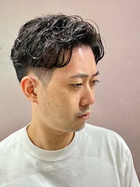 40代の魅力を上げる！大人のツーブロックパーマ