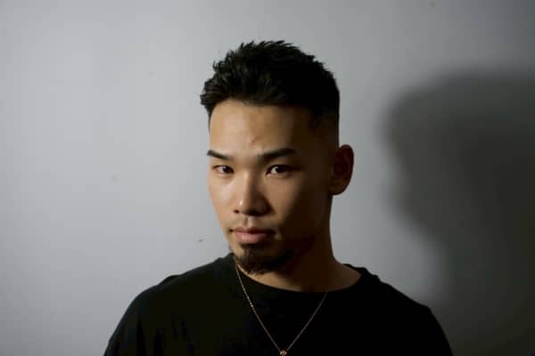 30代の冬を格上げ。清潔感と男らしさを両立する短髪スタイル
