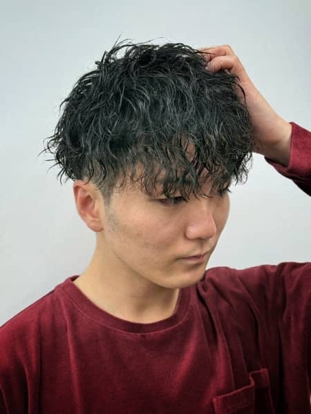 冬のイメチェンはこれ！20代男子に似合うスペインカール