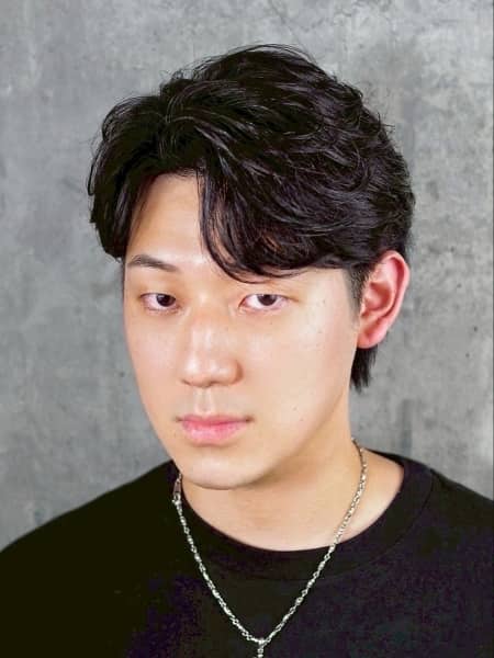 2月の首回りをスッキリ！20代に贈る大人のニュアンスパーマ