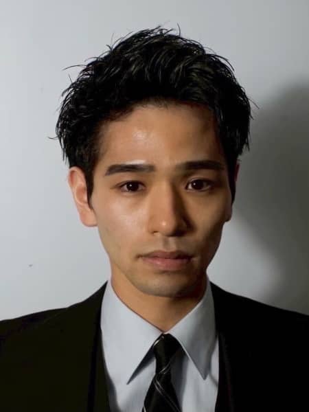 清潔感と信頼感を与える大人のビジネスショート