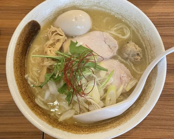 お昼休憩はランチタイム兼ヘアカットが至高！