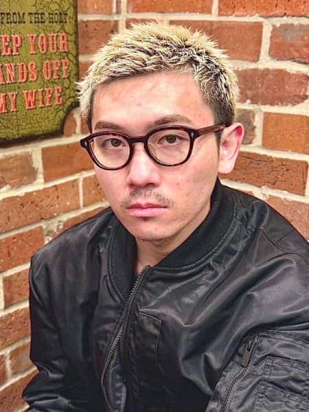 ハイトーンスパイキーショート 高彩度顏色 × 俐落刺蝟短髮