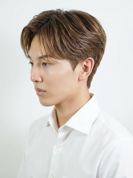 【「直毛だから動きが出ない…」そんな悩みはカットだけでも変えられます】直毛を活かすメンズヘアの作り方