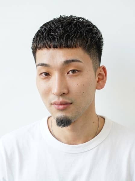 男らしさ際立つクロップスタイル