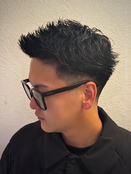 大人のツーブロックアップバングショート
