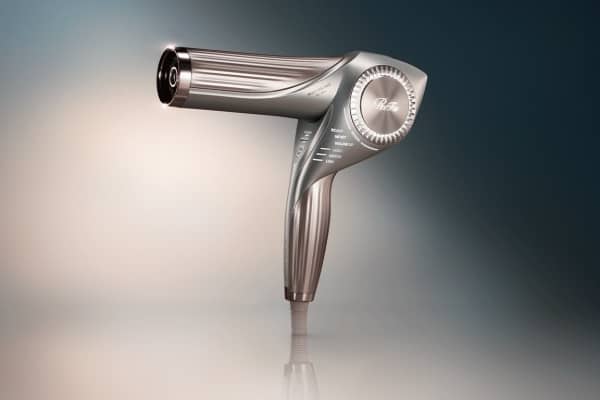 【大切な人への贈り物に】ReFa BEAUTECH DRYER BX Wで叶える、毎日がサロン帰りのツヤ髪へ
