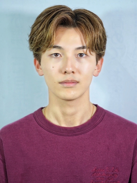 自然な動きで魅せる韓国風ナチュラルヘア