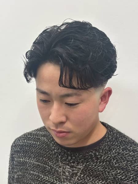 清潔感と色気を両立する濡れ感ヘア