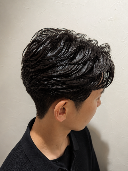 清潔感◎大人のフェード×毛流れスタイル