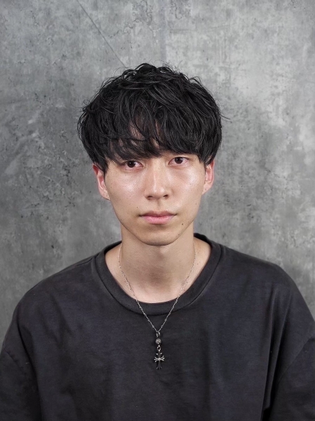 ナチュラルで好印象なマッシュスタイル