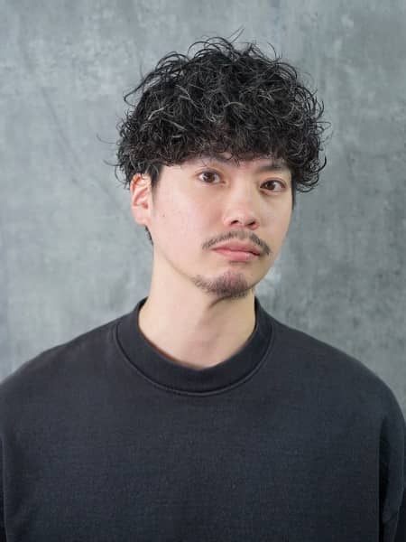 清潔感と色気を両立するツイスパ