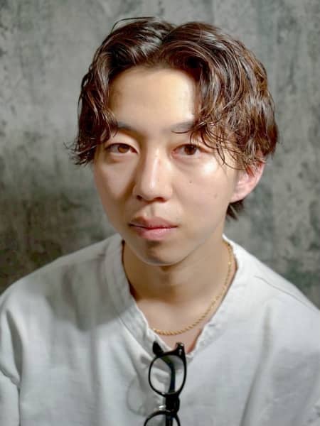 ハイトーンで立体感センターパート