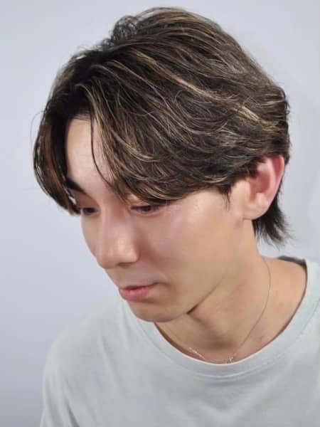 白髪を隠さず活かす。「白髪ぼかし」ハイライト