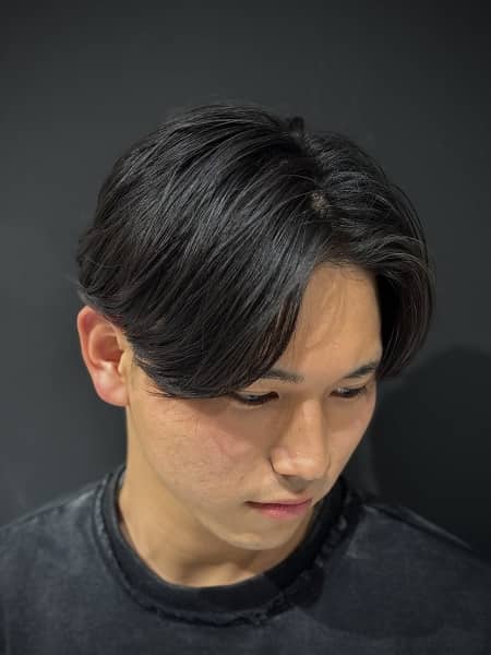 動きと柔らかさで魅せる、ニュアンスパーマ