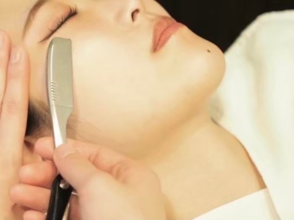 Cạo mặt nữ kiểu Nhật tại TP. Hồ Chí Minh – Ladies’ Shaving