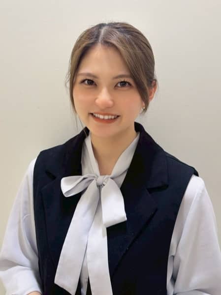 草野利佳